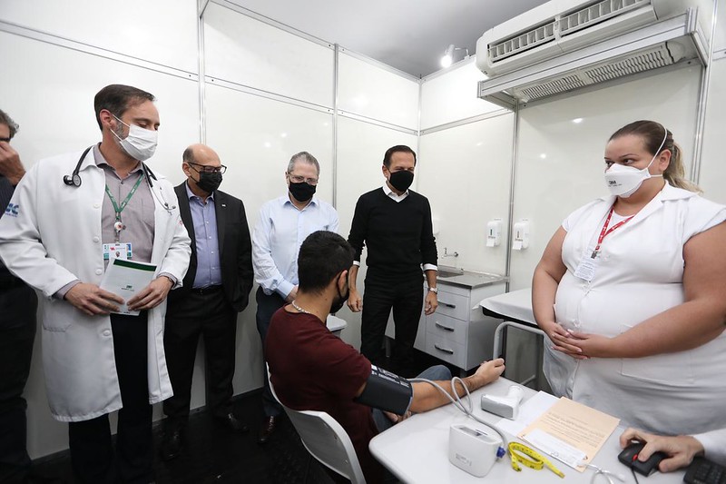 Doria dá início a testes da Butanvac, 1ª vacina com produção integral no país