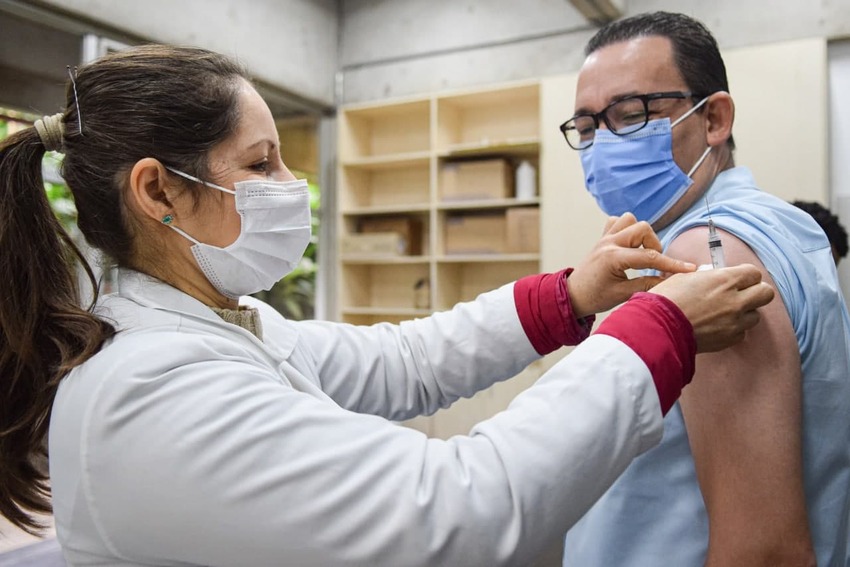 Diadema começa vacinação contra Covid-19 de pessoas com 38 anos