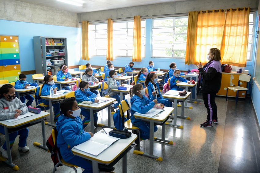 Em São Bernardo, 1º dia de aula registra 60% de presença de alunos
