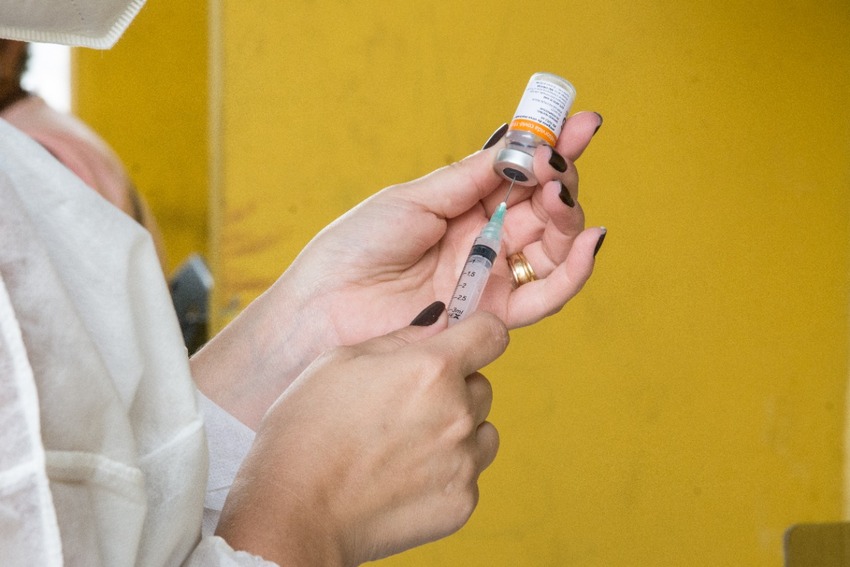Estado de São Paulo manterá vacinação contra covid em adolescentes
