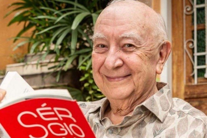 Ator Sérgio Mamberti morre aos 82 anos e é enterrado em São Paulo