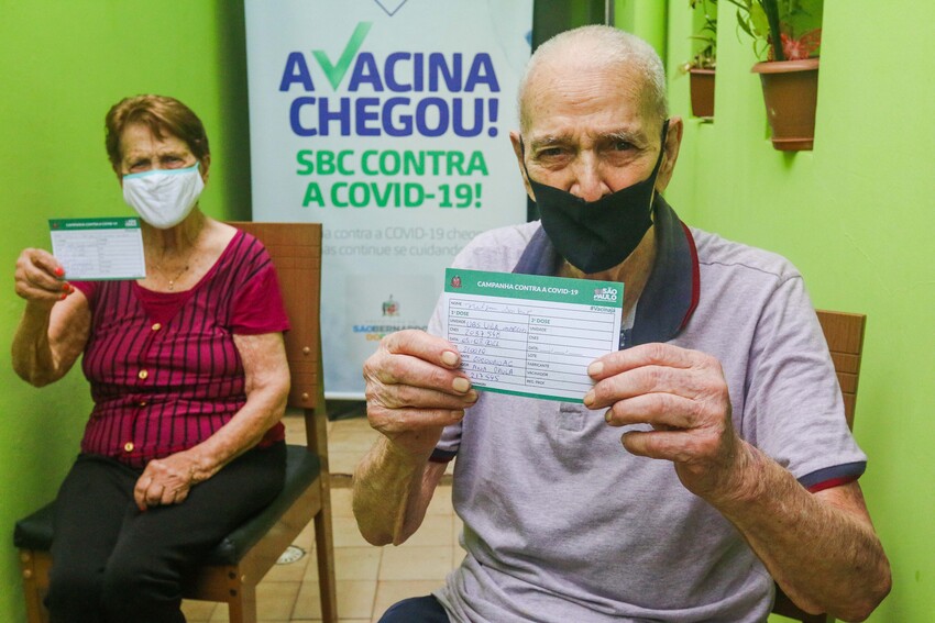 S.Bernardo inicia 3ª dose de idosos de 80 a 84 anos e de transplantados
