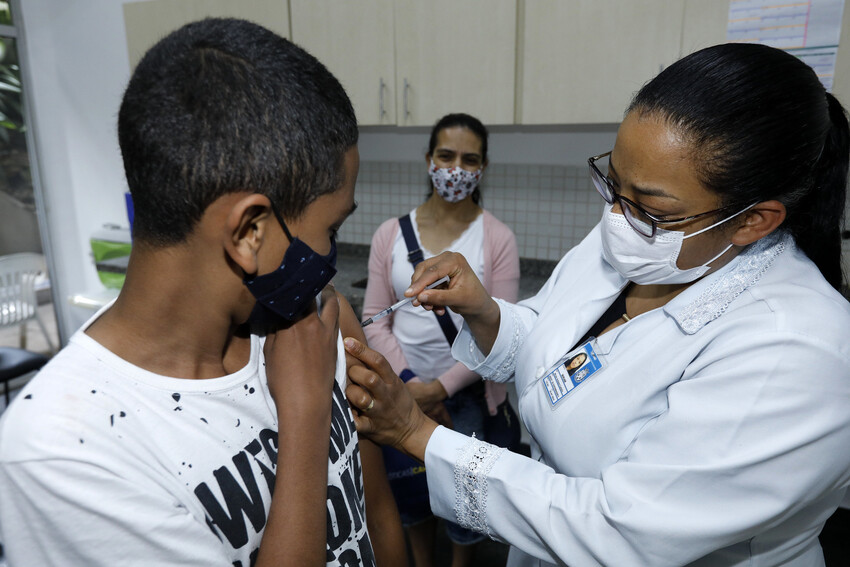 Diadema vacina mais de 12 mil pessoas contra COVID-19 no Dia D
