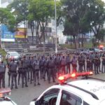 policiais militares durante operação