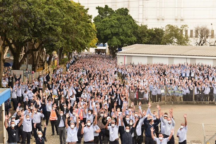trabalhadores da GM de São Caetano em greve