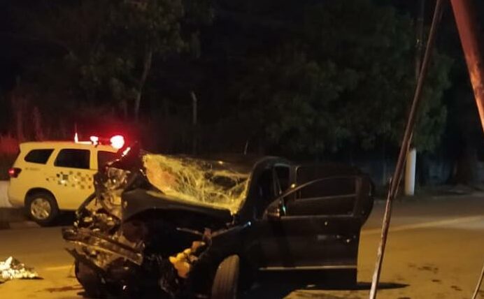 acidente de carro em avenida de ribeirão pires