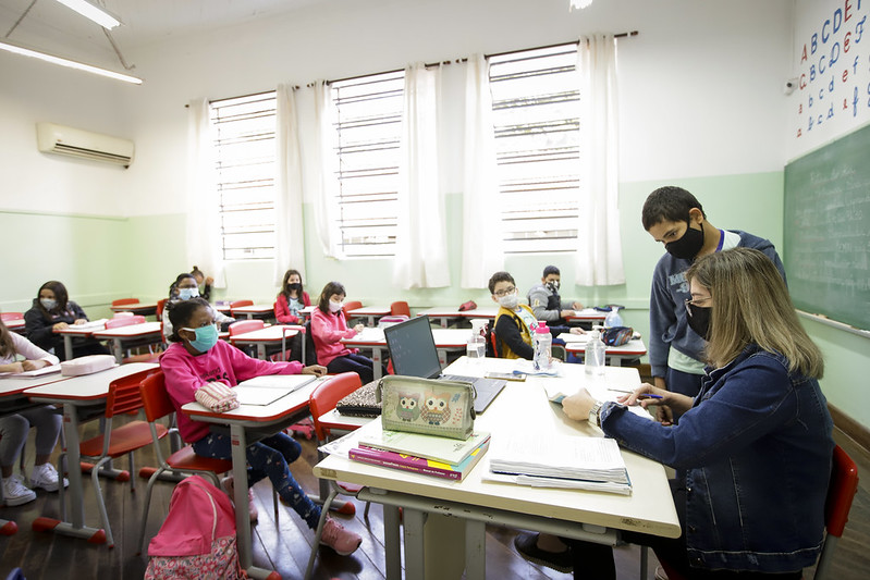 Doria anuncia R$ 1,5 bi para abono salarial a 190 mil educadores