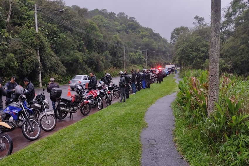 Polícia de Sto.André combate crimes violentos e aborda 100 motociclistas