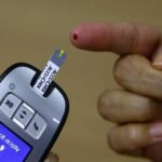 Exame da curva glicêmica; insulina,monitor de glicemia
