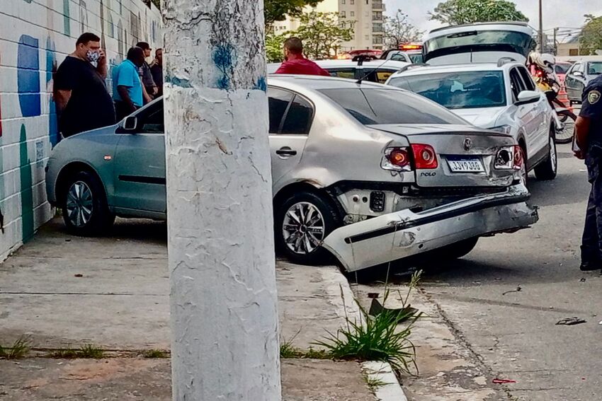 GCM de Santo André prende bandidos após colisão de veículo