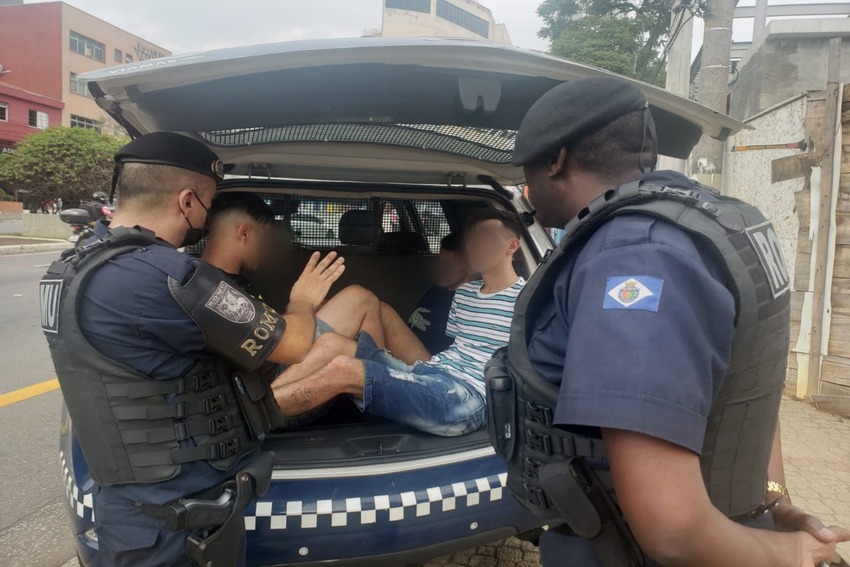 GCM de São Caetano e detém três ladrões que invadiram residência