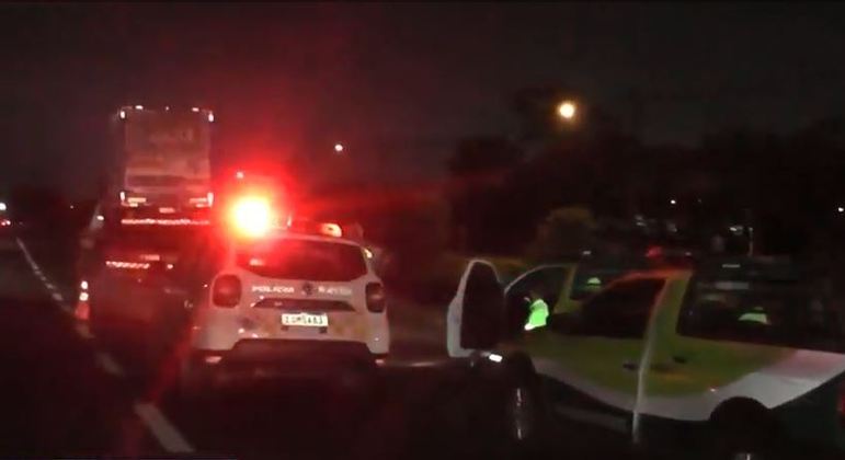 Policiais rodoviários e um funcionário da Ecovias são baleados na Anchieta