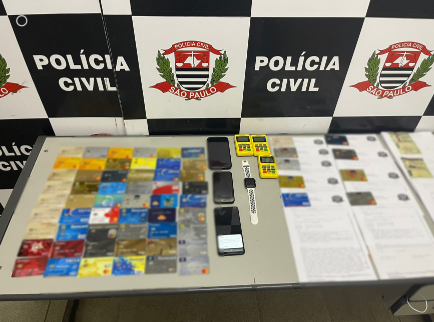 Dois criminosos são presos em São Bernardo com 60 cartões bancários