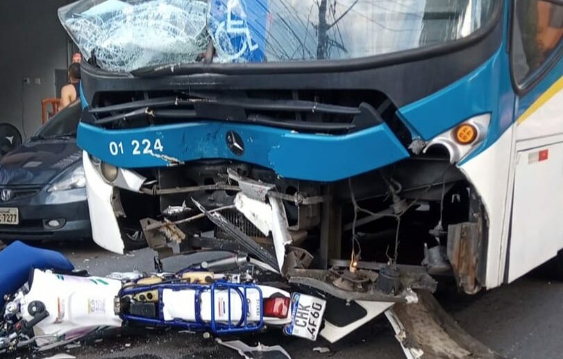 Jovem perde a vida em colisão de moto com ônibus em Santo André