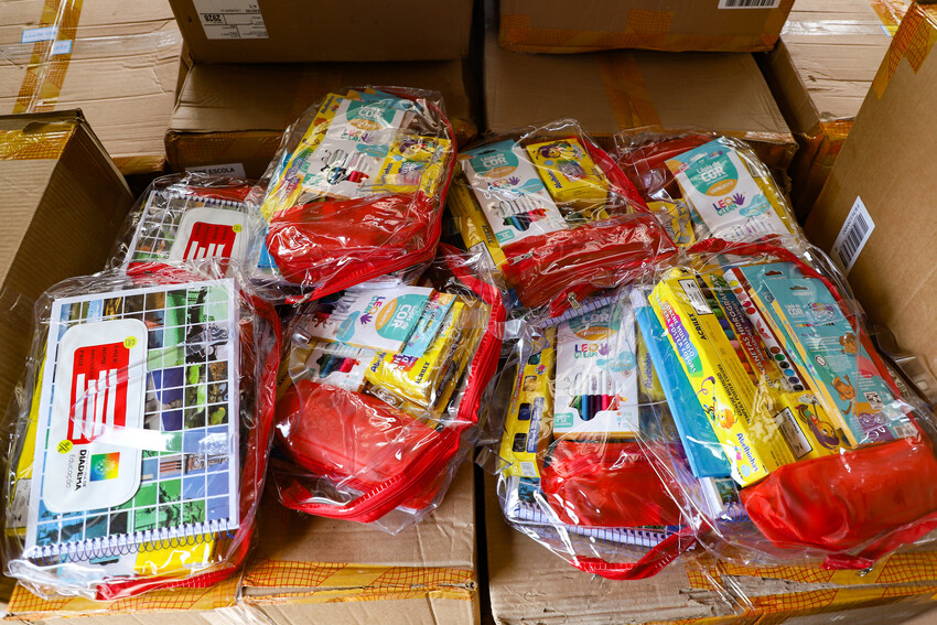 Diadema inicia entrega de 31 mil kits de material escolar