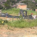 famílias invadem área particular