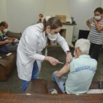 idoso vacinado em são bernardo