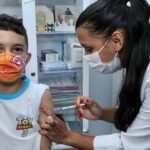 criança vacinada em diadema