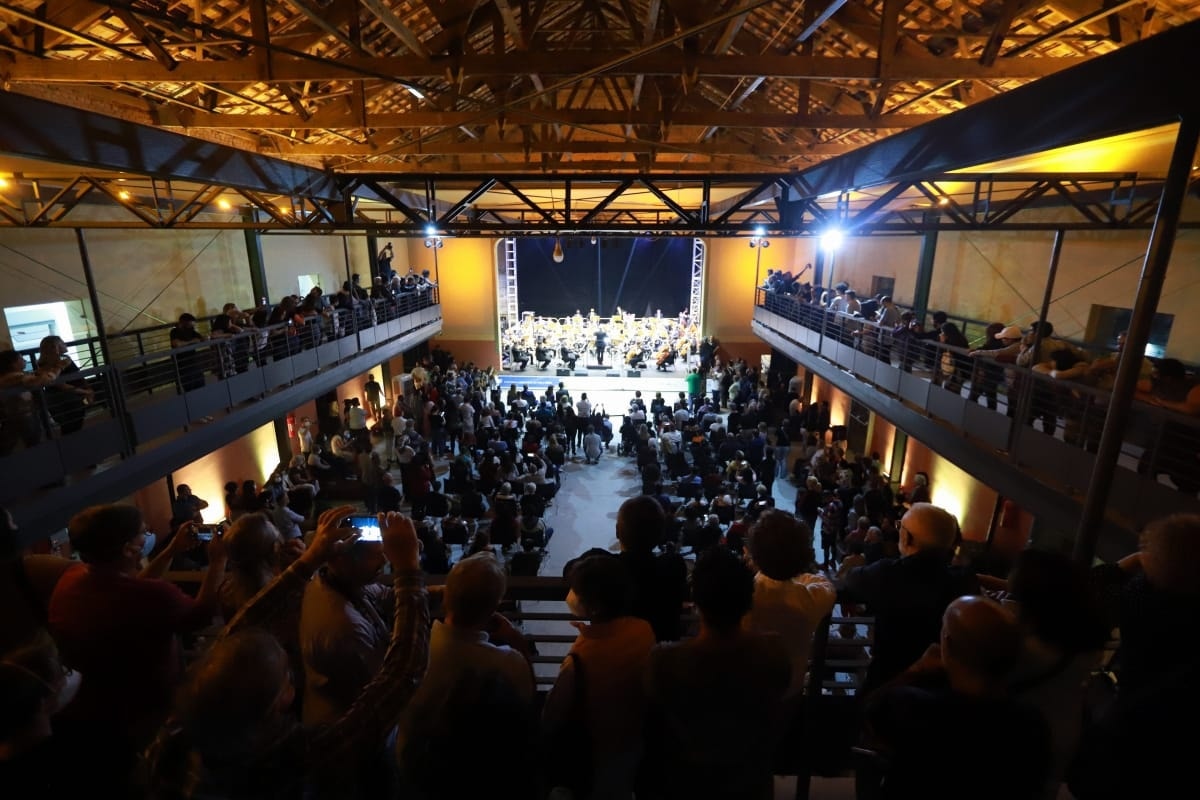 Sto.André inicia Feira da Fraternidade e inaugura Theatro Carlos Gomes