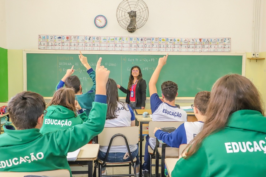 alunos em salas de aula em São Caetano