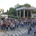 funcionários da Toyota durante assembleia