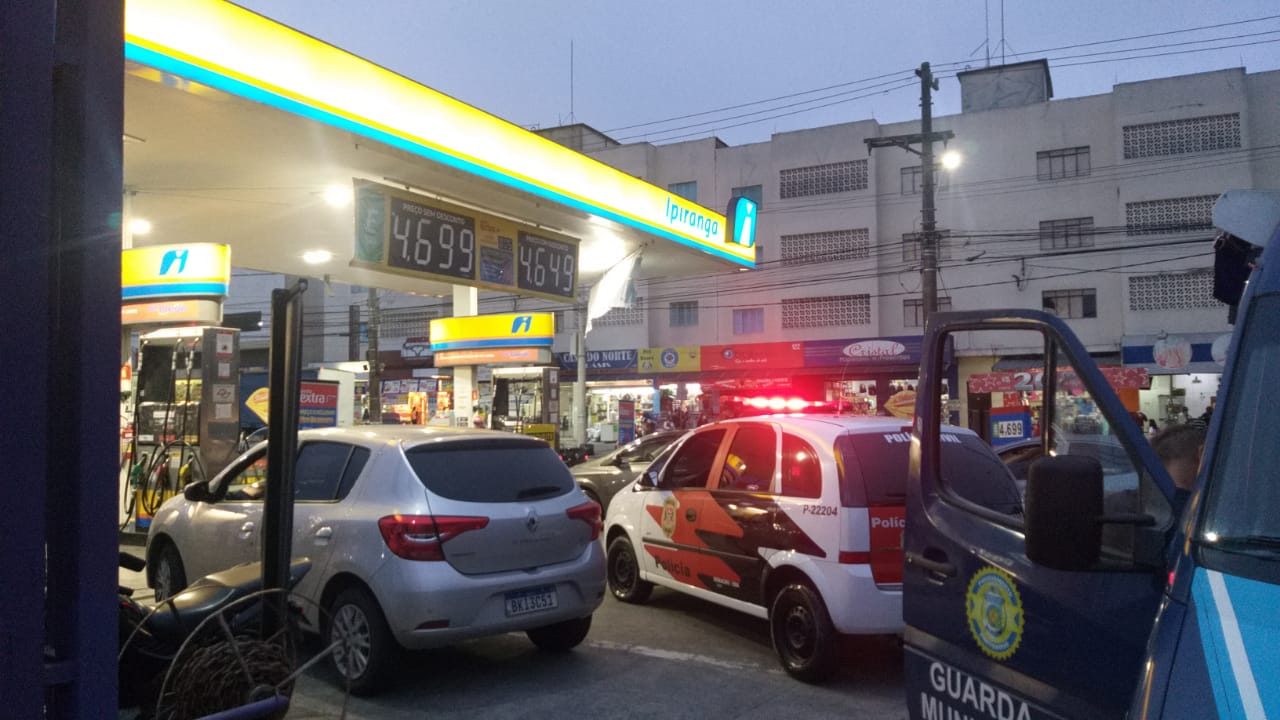 Em Diadema, Polícia investiga combustível vendido no posto do Extra Taboão