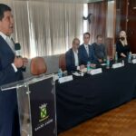 prefeito paulo serra e membros da FMABC