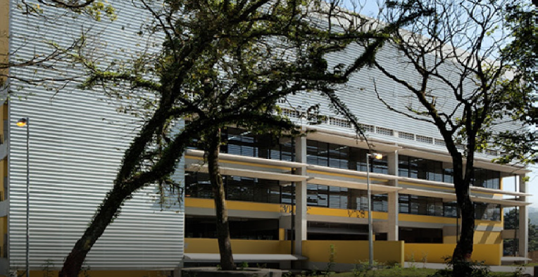 fachada da Escola Estadual Pedro Cia