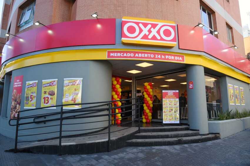 fachada do mercado OXXO