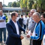 prefeito josé auricchio e atletas da terceira idade