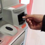 dispositivo de clonagem de cartão no caixa eletrônico