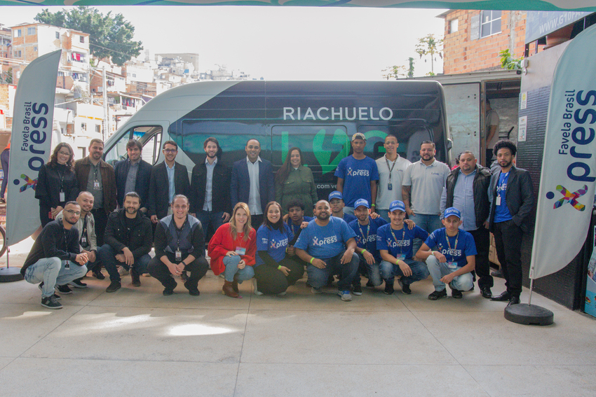 Instituto Riachuelo e G10 Favelas firmam parceria com empresa de logística na periferia