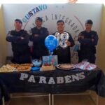 guardas municipais em festa de garoto autista