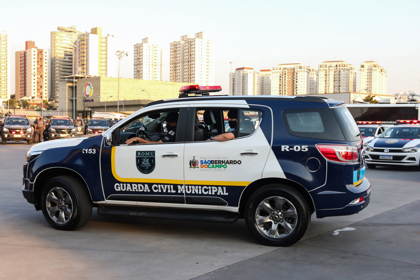 GCM de São Bernardo prende ladrão por roubo de carro; Veja vídeo