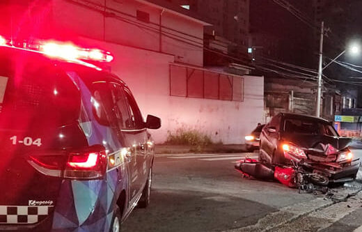 Acidente entre carro e moto deixa uma vítima em Santo André