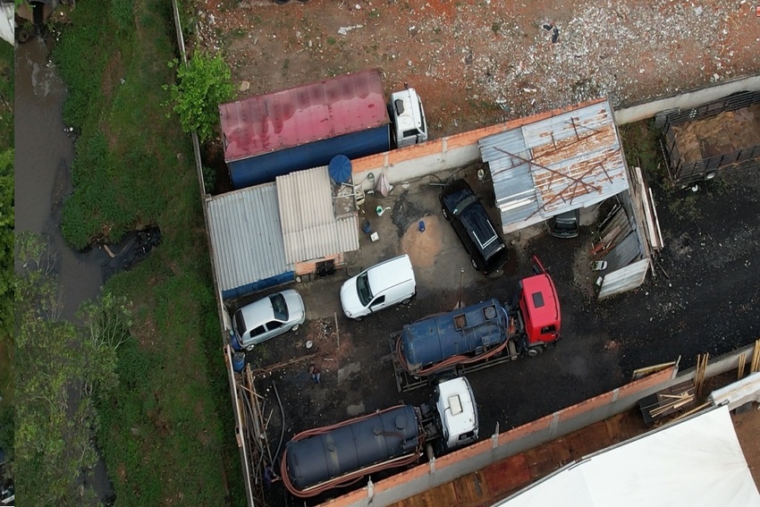 Vídeo: Semasa usa drone e flagra caminhões despejando esgoto em Córrego
