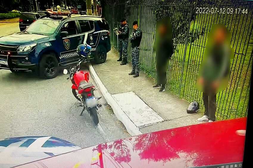 Vídeo: Suspeitos de roubar moto são detidos em S.Caetano devido às câmeras
