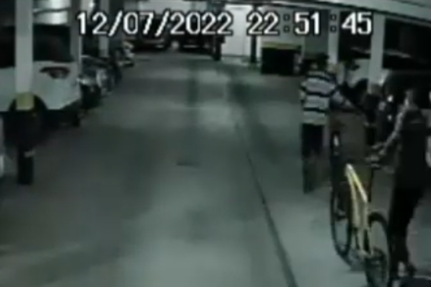 Ladrões invadem condomínio em Diadema e furtam 3 bicicletas; Veja vídeo