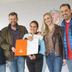 secretário Penido, prefeito Marcelo Oliveira e moradoras