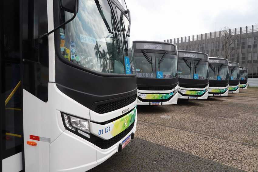 Santo André entrega 12 novos ônibus para renovação da frota