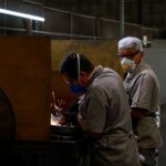 trabalhadores na indústria