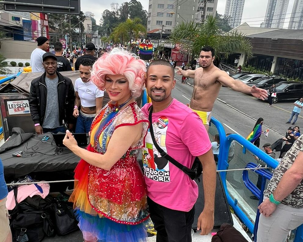 Parada orgulho LGBTQIA+