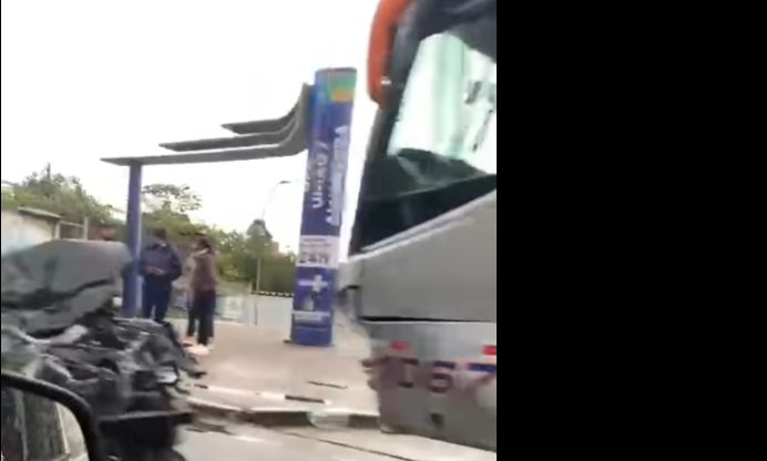 Acidente envolvendo ônibus e carro deixa duas vítimas em São Bernardo