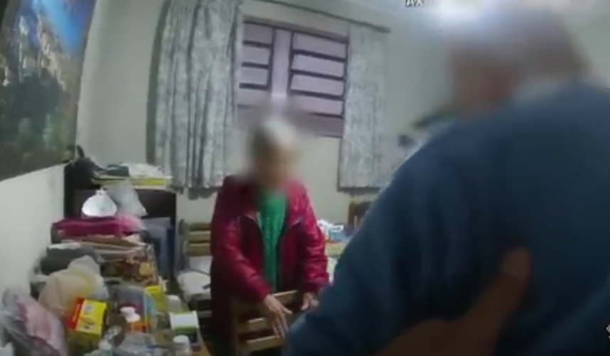 Bandido é preso após tentar assaltar idoso de 90 anos; Veja Vídeo