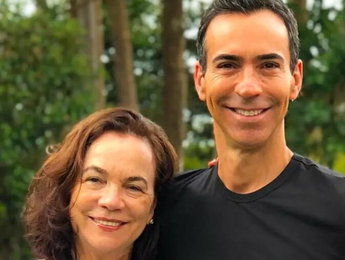 Mãe de Cesar Tralli morre em acidente aéreo; jornalista se afasta da Globo