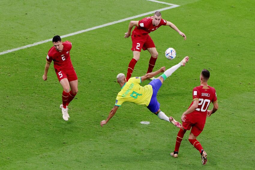 Brasil vence a Servia por 2 a 0; Richarlison faz golaço