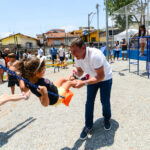 prefeito Olrando Morando em praça-parque