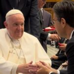 Papa Francisco e o governador Rodrigo Garcia