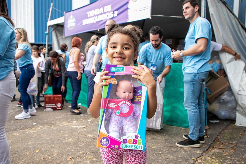 São Caetano distribui cestas natalinas e brinquedos para 9.500 famílias