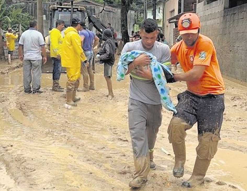 Lojas Solidárias de Sto.André recebem doações para vítimas de temporal no litoral